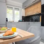 Apartamento Becky Komló